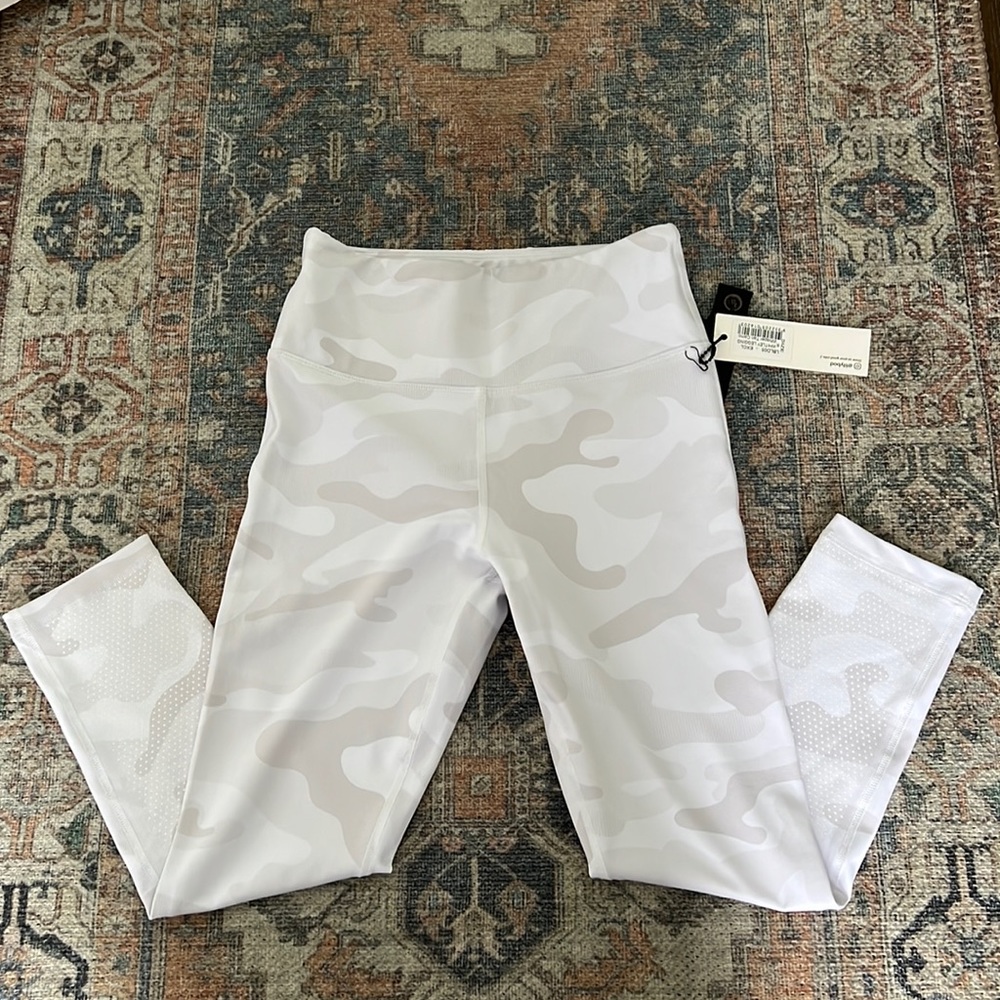 NWT lilybod legging S